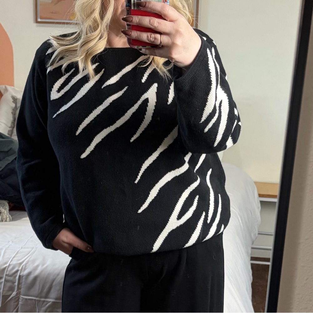 Vintage 80s 90s zebra print Black White Women's Sweater sz L Cotton pullover